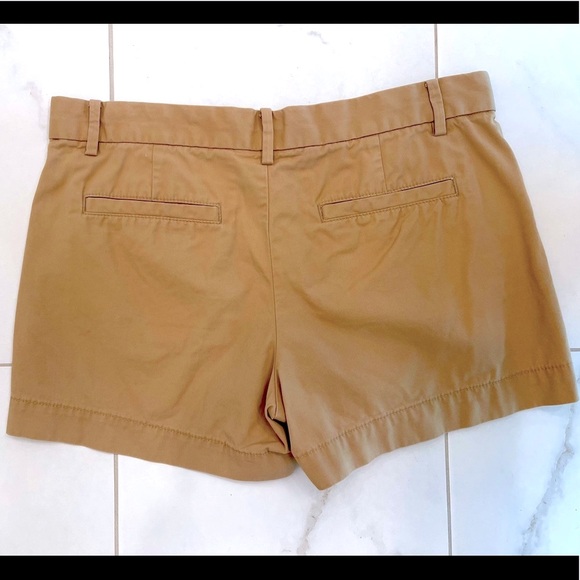 EUC, Sunkissed summer shorts from GAP, flattering, comfortable, & versatile - Picture 3 of 3